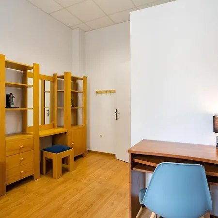Апартаменты Square Getaway - Ideal Каламата